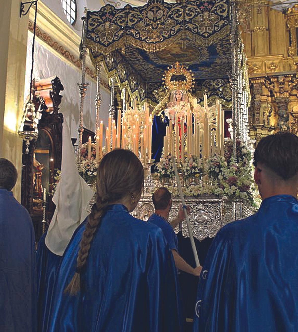 JUEVES SANTO. VIRGEN DE LOS REMEDIOS.