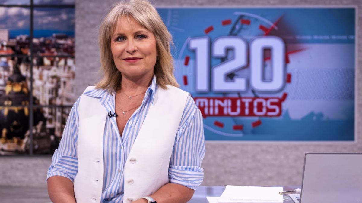 María Rey en el plató de '120 minutos'