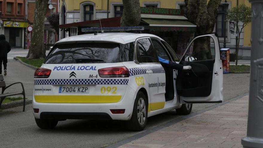 Las policías de Mieres y Langreo denunciaron a siete personas por saltarse el confinamiento