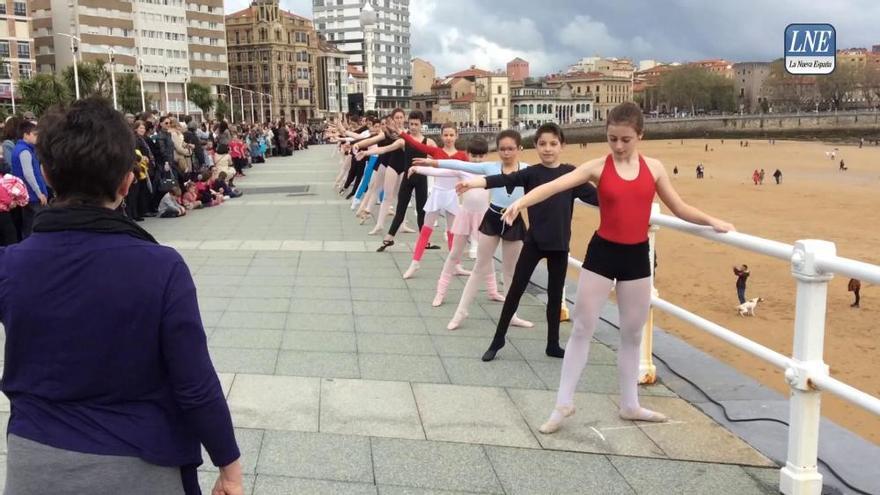 Celebración del Día Internacional de la Danza en Gijón