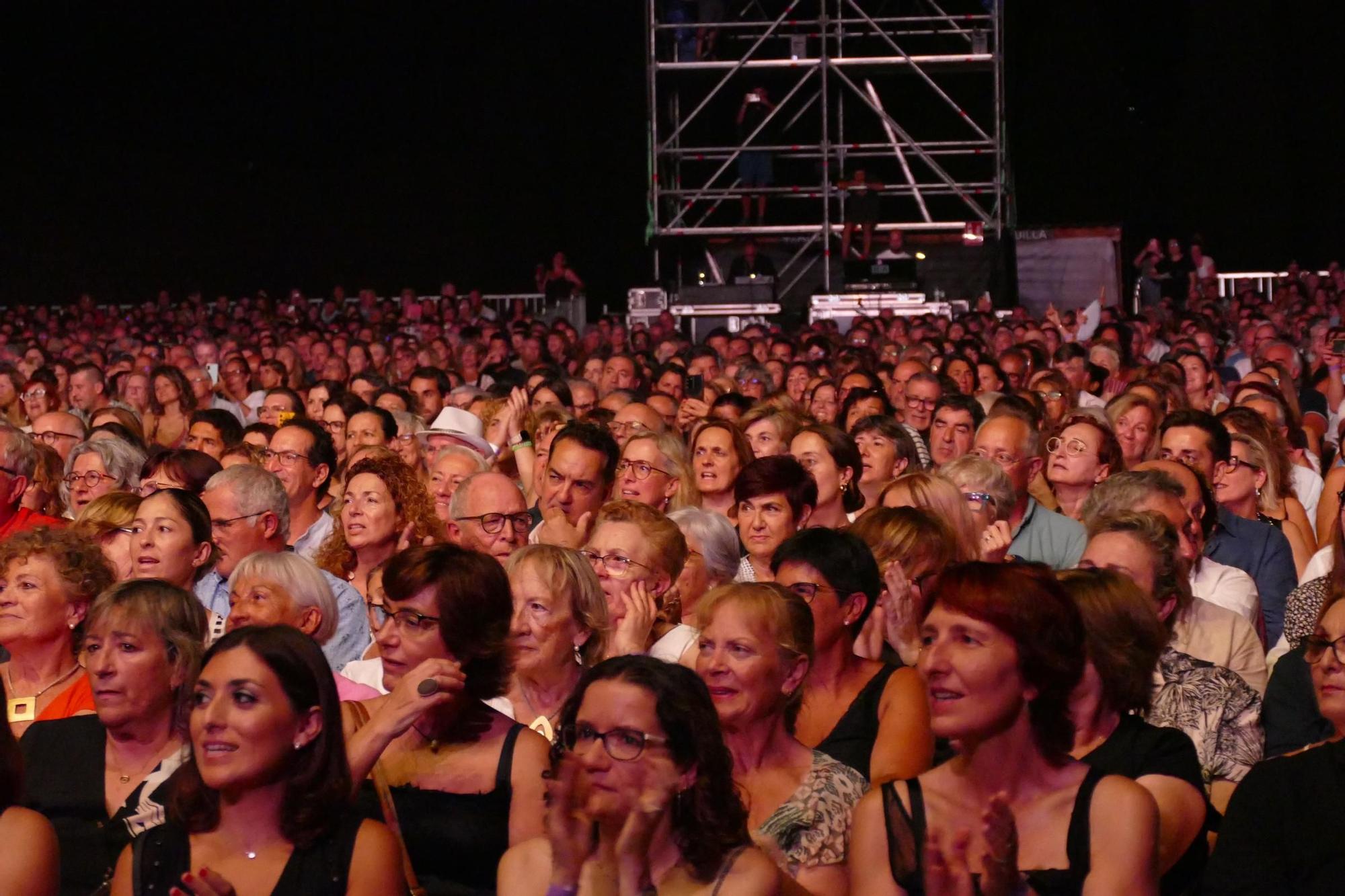 Roses es rendeix davant Rosario Flores a Sons del Món