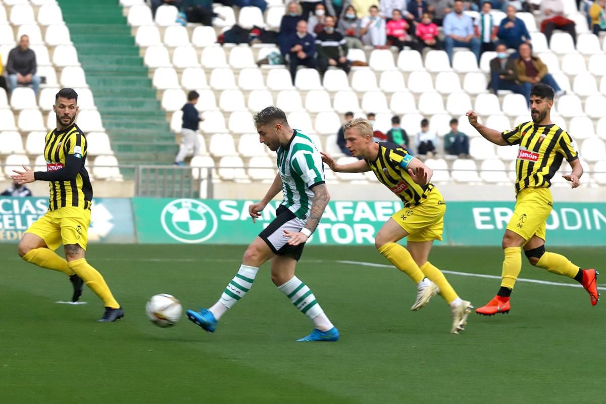 Las imágenes del Córdoba CF - San Roque