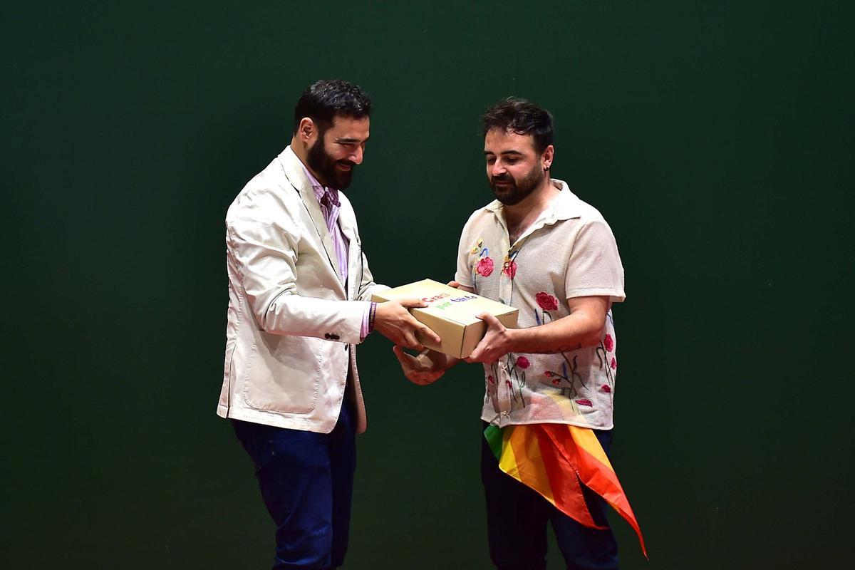 Fotogalería | Acto institucional del Orgullo LGBTI+ en Plasencia