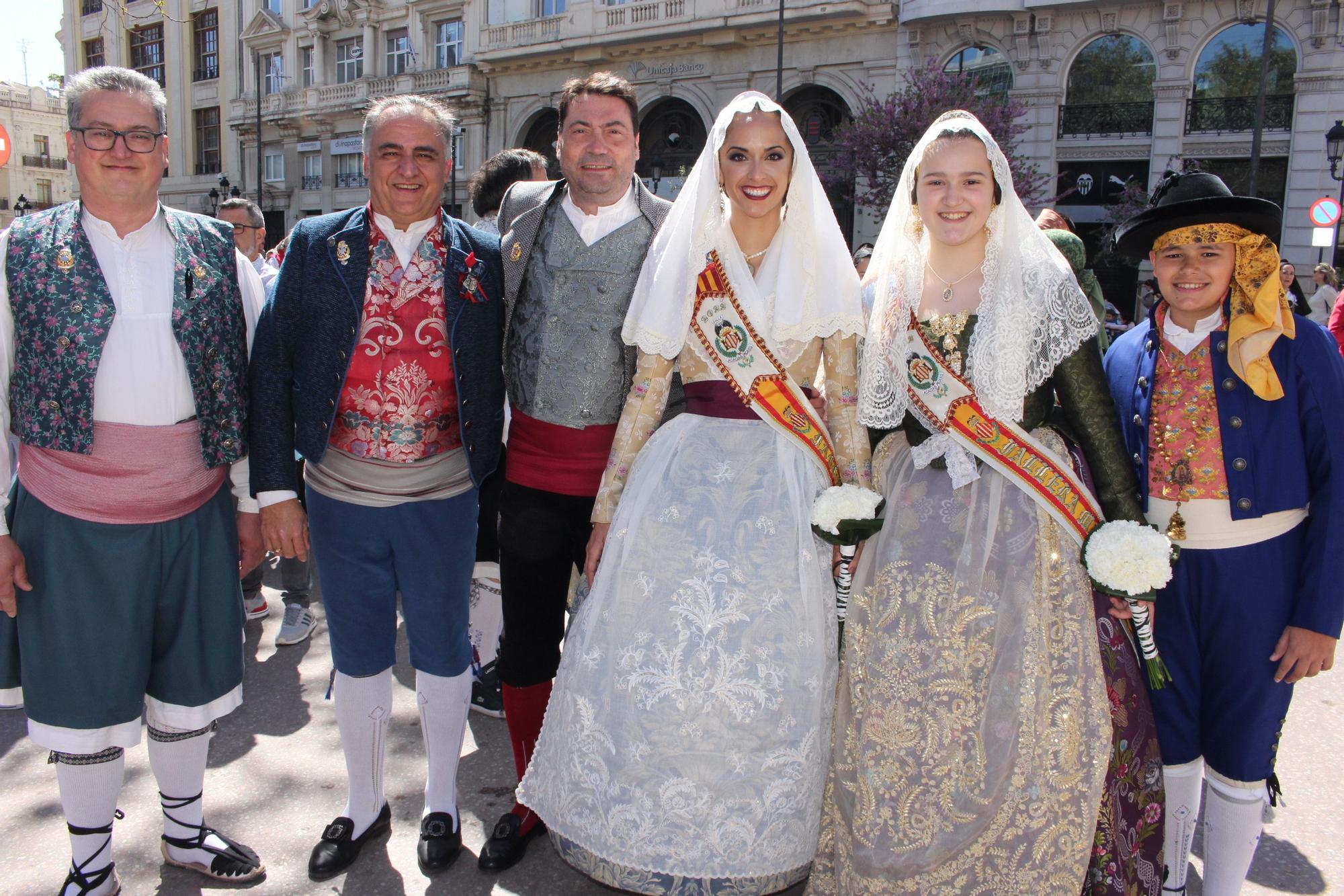 El desfile de falleras mayores en la Ofrenda a San Vicente Ferrer