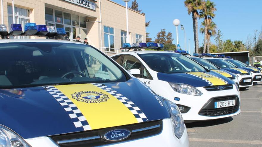 La mayor parte de vehículos de la Policía Local de Torrevieja se queda sin contrato de mantenimiento