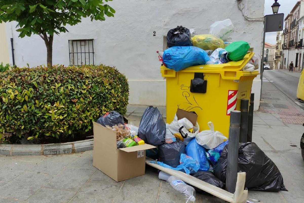 La huelga amenaza la recogida de envases para su reciclaje.