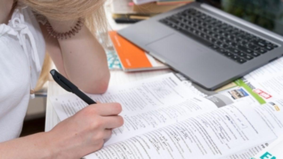 el BOE anuncia las oposiciones oficiales de enero 2026