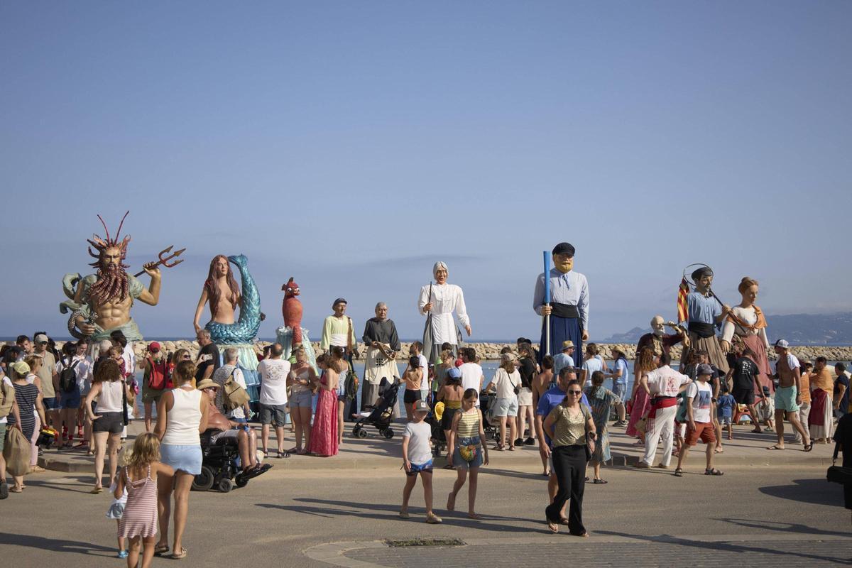 Trobada nacional de gegants de mar a l'Estartit.