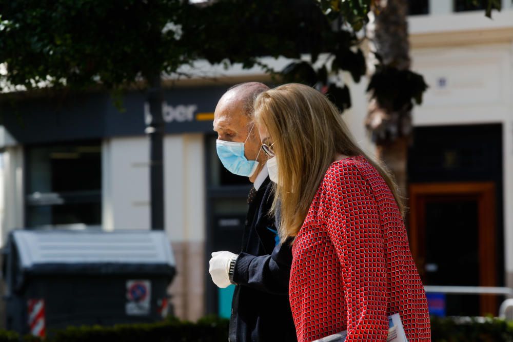 Los mayores también comienzan sus paseos