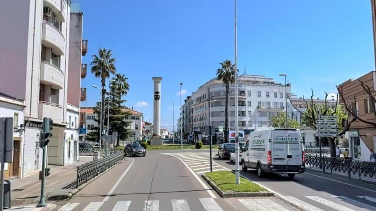 Rotonda de la calle Ayala, donde se ha producido el accidente.