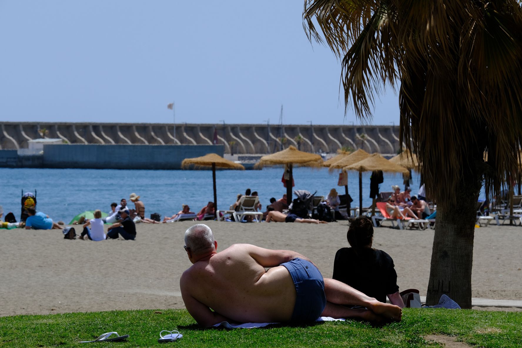 Día de sol y playa en el puente de mayo en Málaga