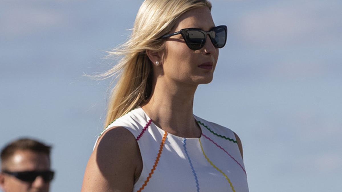 Ivanka Trump, con vestido blanco