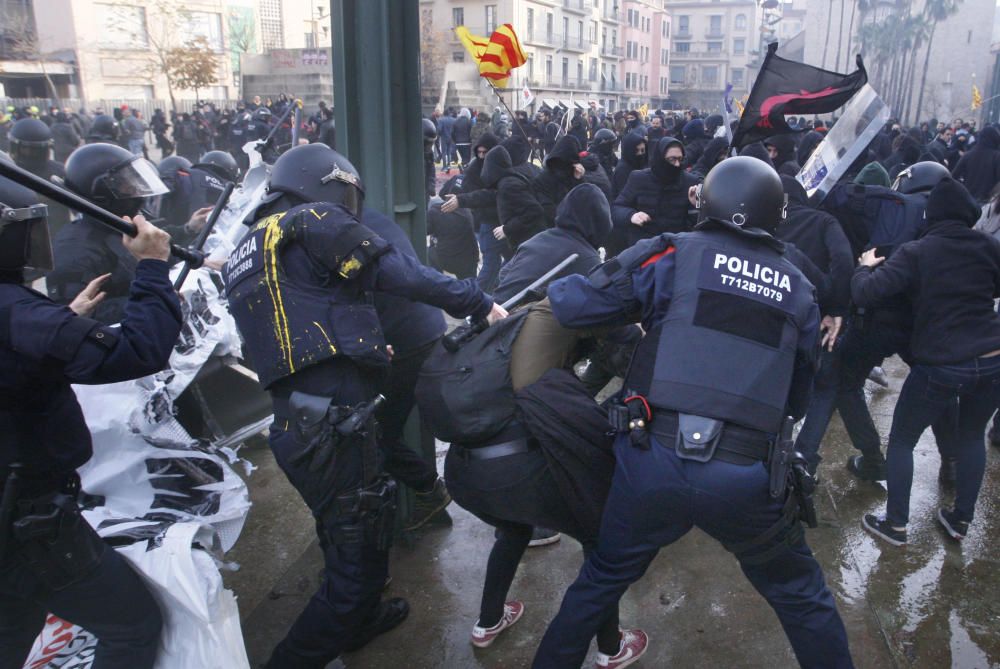 Manifestació antiborbònica a Girona