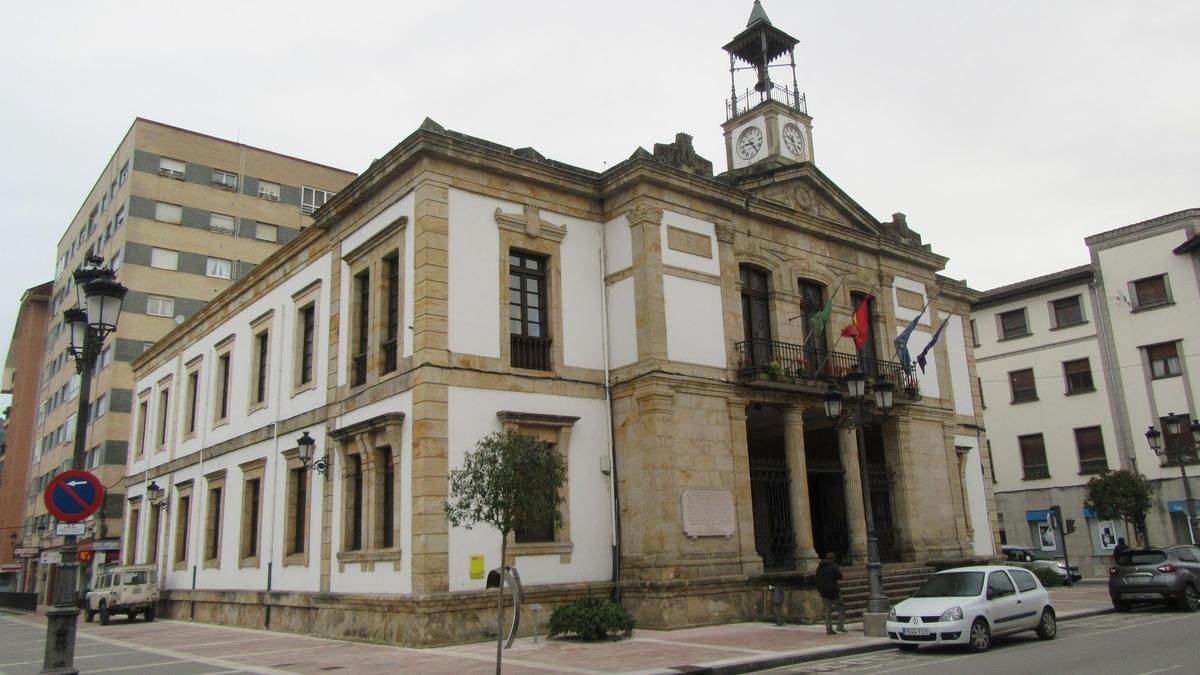 El ayuntamiento de Cangas de Onís, cerrado hoy por un caso de covid en su plantilla