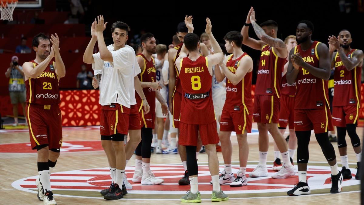 España celebra su victoria ante Finlandia