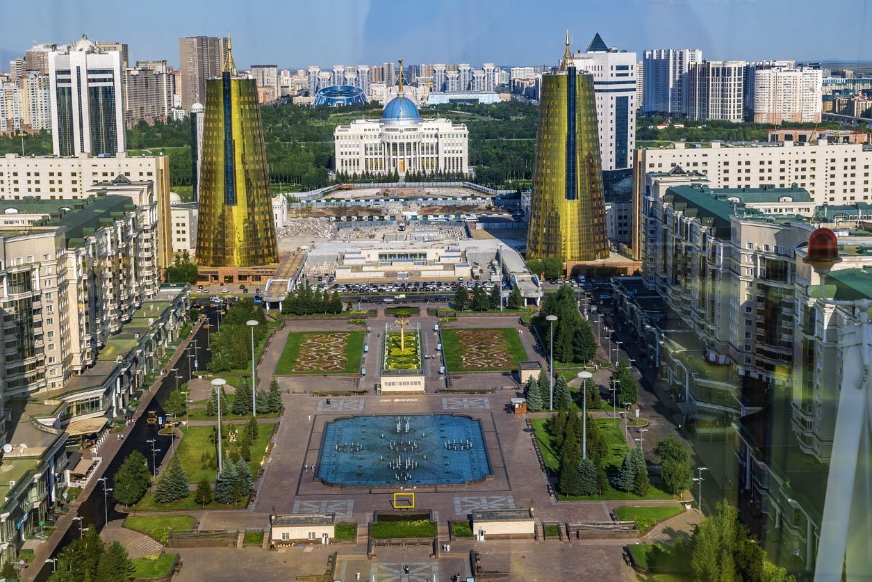 Panorámica de Astaná desde la torre Bayterek