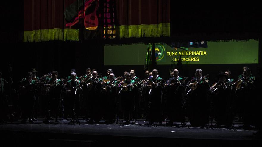 GALERÍA | Así fue el 40 aniversario de la Tuna de Veterinaria en el Gran Teatro de Cáceres