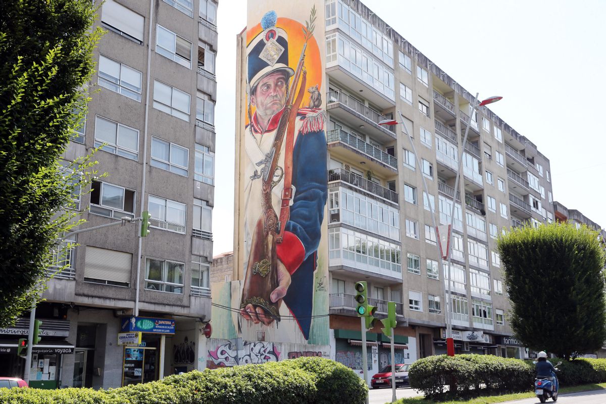 Mural de Diego As en la Avenida de Castelao de Vigo en homenaje a los héroes de la Reconquista. 21 julio 2022. MARTA G. BREA