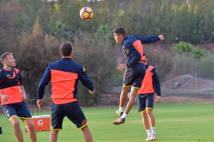 Entrenamiento de la UD en el campo de Las Burras