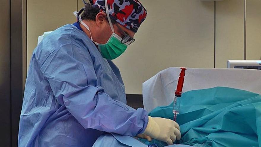 Mutua Balear presenta un tratamiento para lesiones de rodilla con células madre
