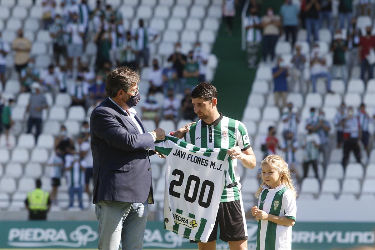 Javi Flores cumple 200 partidos en el Córdoba CF.