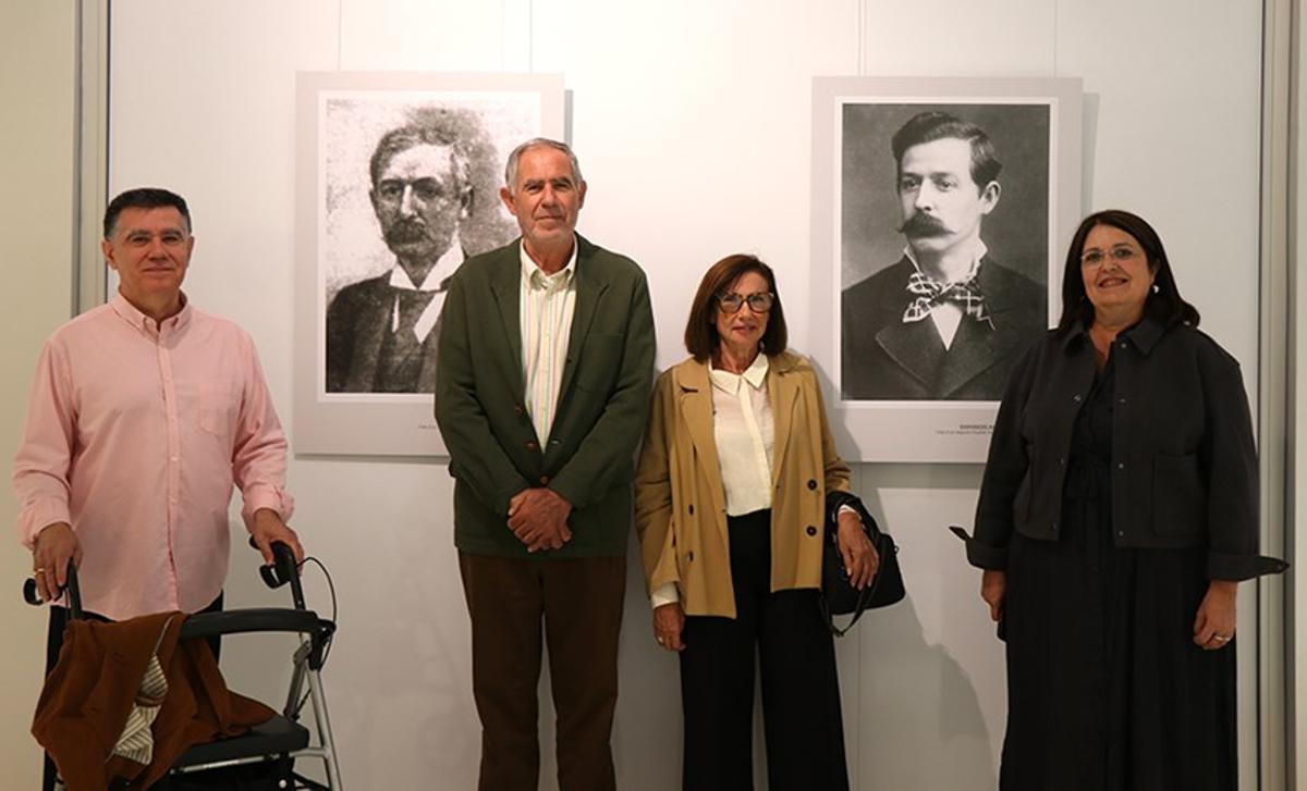 Juan Antonio Millón, familiares del cronista y la edil de Cultura.