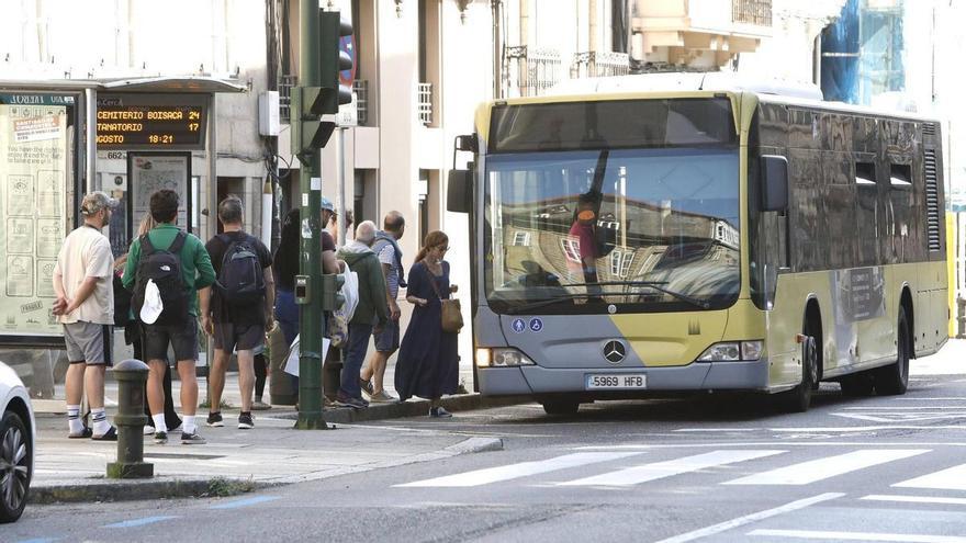 O bus urbano mantén o desconto e seguirá en 30 céntimos á viaxe