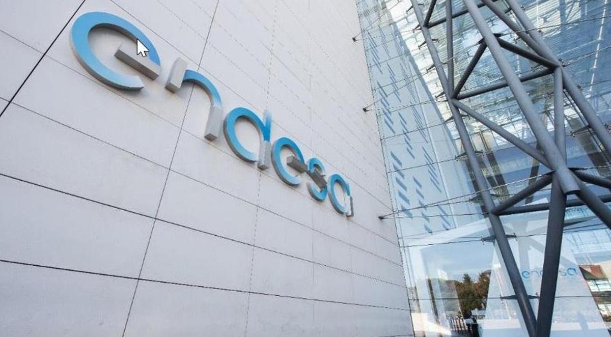 Energètiques, operadores de telèfon i aerolínies encapçalen la llista d’empreses més reclamades a Catalunya el 2025