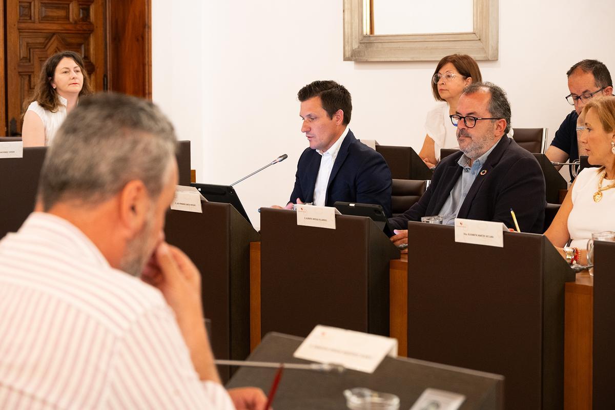 Galería | La Diputación de Cáceres aprueba en un pleno extraordinario su nuevo Plan de inversiones