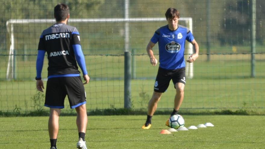 Mosquera, en un entrenamiento en Abegondo