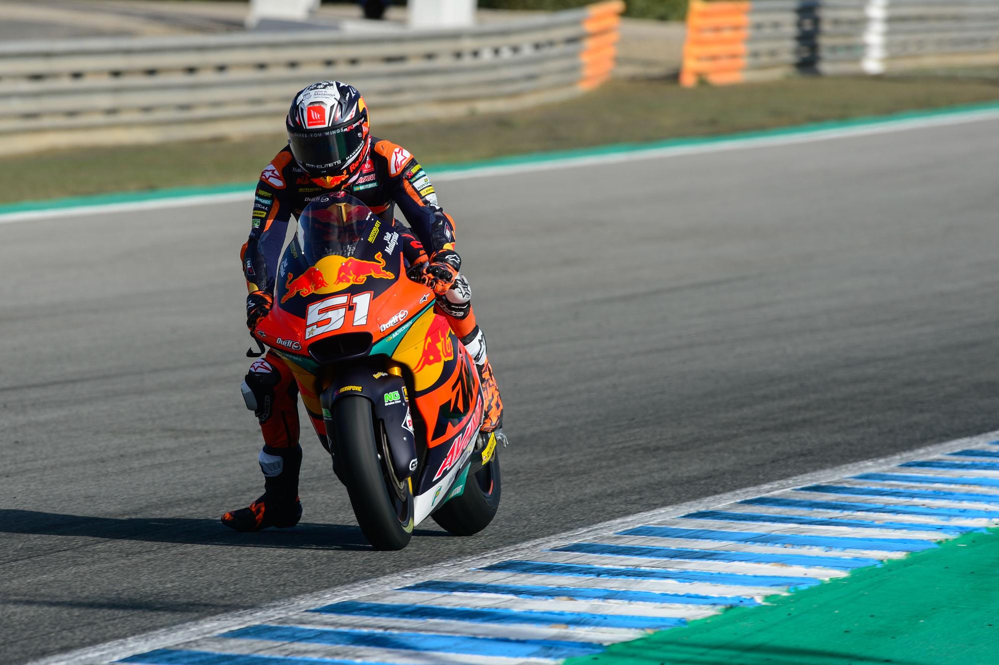 Pedro Acosta, en su segundo día de entrenamientos en Jerez con la Moto2