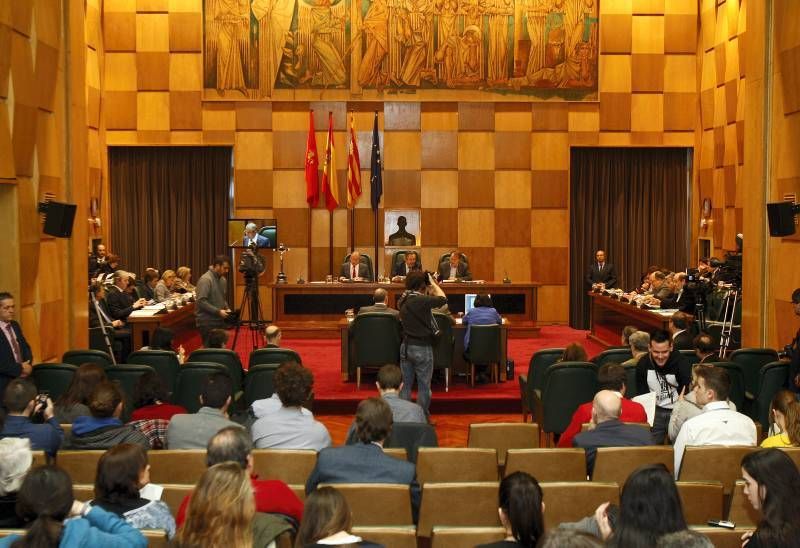 Fotogalería: Pleno en el Ayuntamiento de Zaragoza