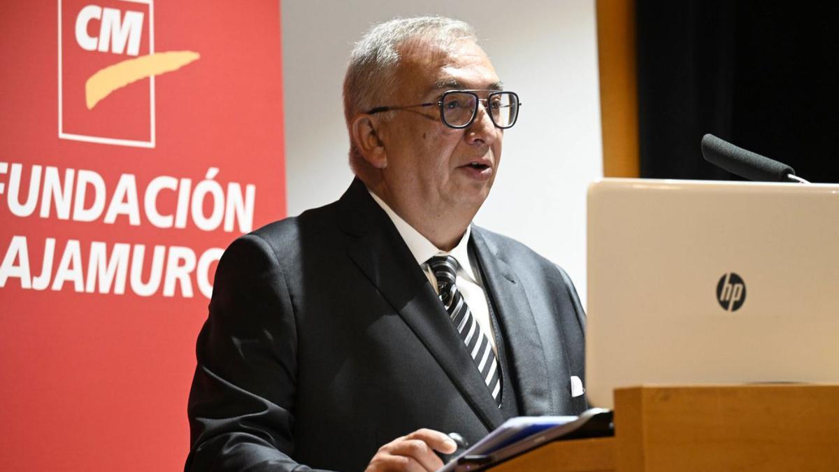 José Manuel Villalgordo durante el discurso de investidura como académico. | L.O.