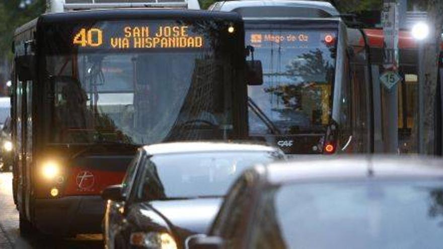 Belloch suprimirá 7 líneas de autobús y modificará otras 15