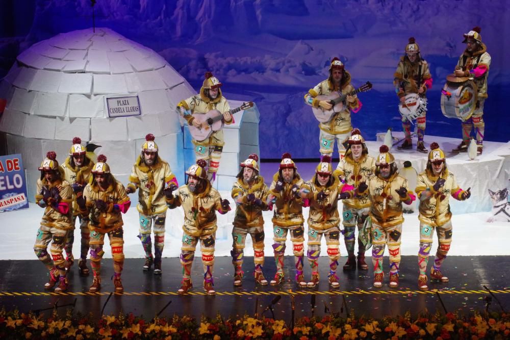 Las imágenes de la segunda semifinal del Concurso de Agrupaciones de Canto del Carnaval de Málaga, en el Teatro Cervantes