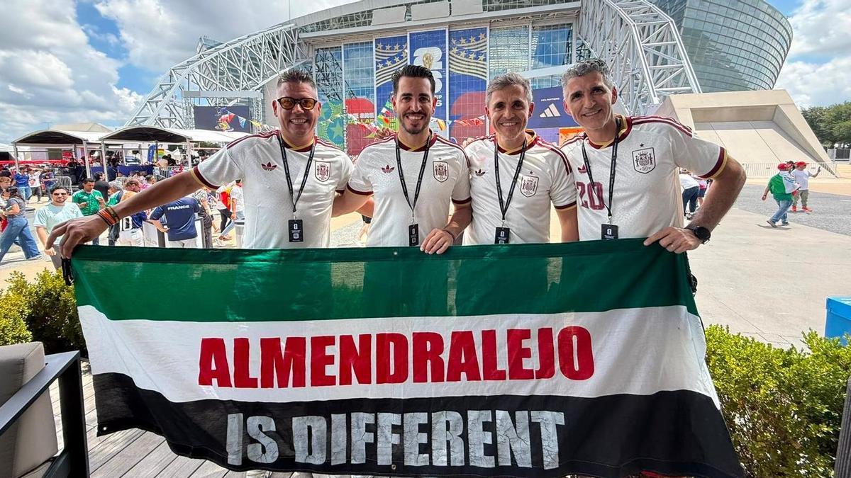 El grupo de almendralejenses en el Mundial 2026.