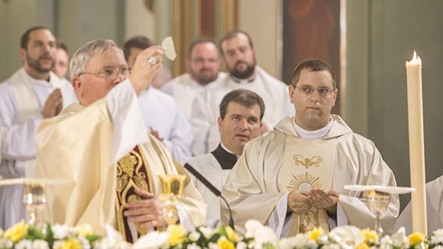 José Miguel Cavas, nuevo sacerdote