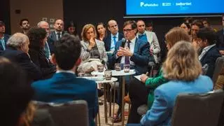 ‘European Bridges’ reúne a un centenar de personas en Bruselas para debatir con Illa la importancia de la prosperidad compartida