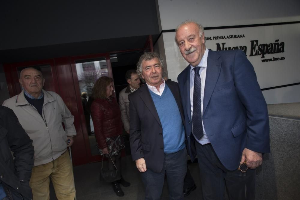 Vicente del Bosque participa en un acto con exjugadores del Oviedo