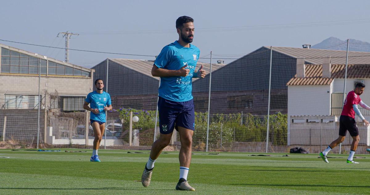 Rubén Alves durante su primer entrenamiento con el CD Tenerife