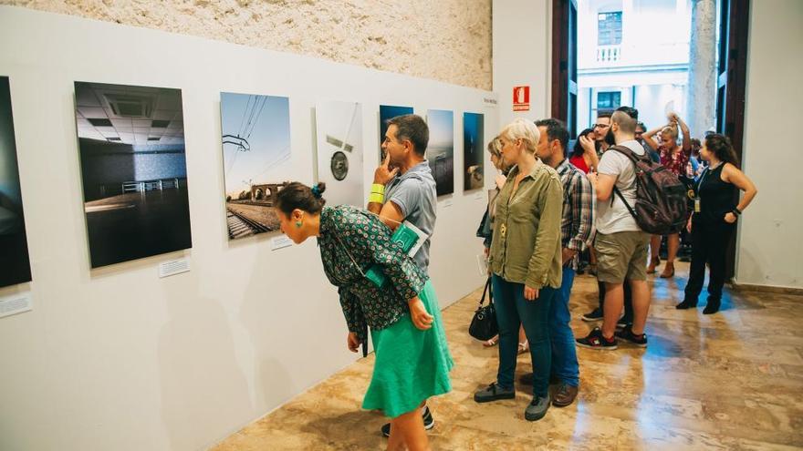 El colectivo de mujeres fotoperiodistas presenta su exposición anual en La Nau