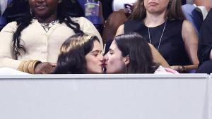 Rosalía i Loli Bahia es fan el primer petó en públic: una cita al US Open amb l’actriu d’‘Euphoria’ Alexa Demie