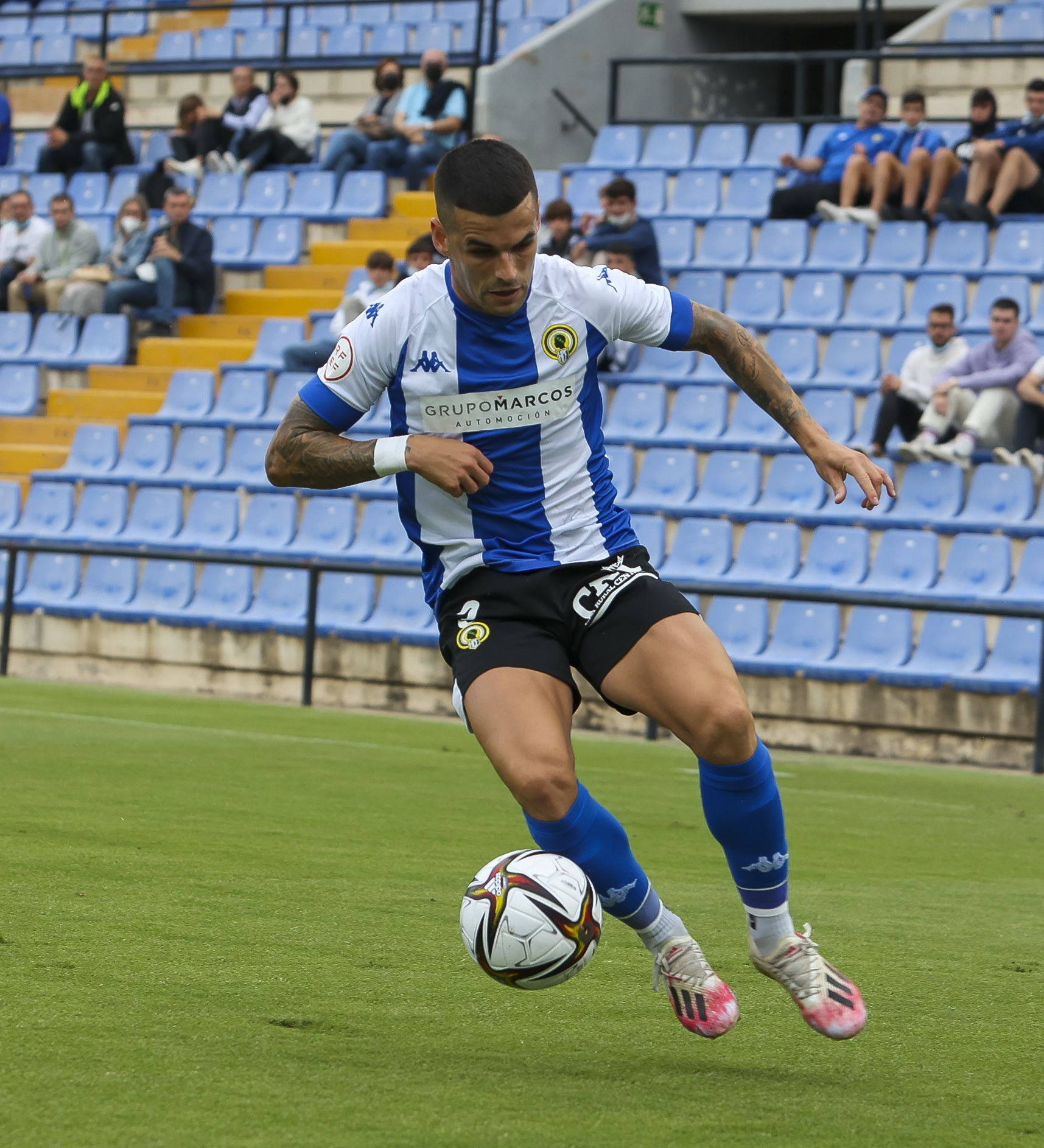 El Rico Pérez se harta del equipo: así se vivió en el estadio el Hércules - Atlético Levante