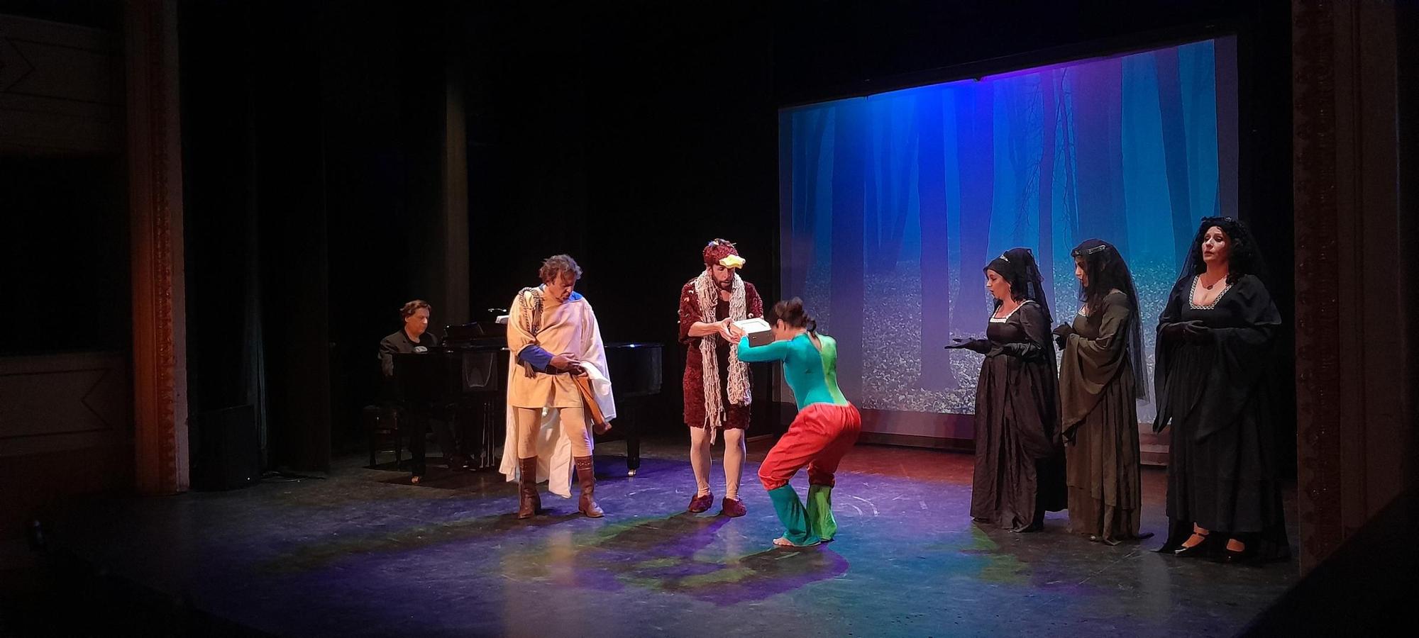 GALERÍA | Representación de "La flauta mágica", de Mozart, en el teatro Latorre de Toro