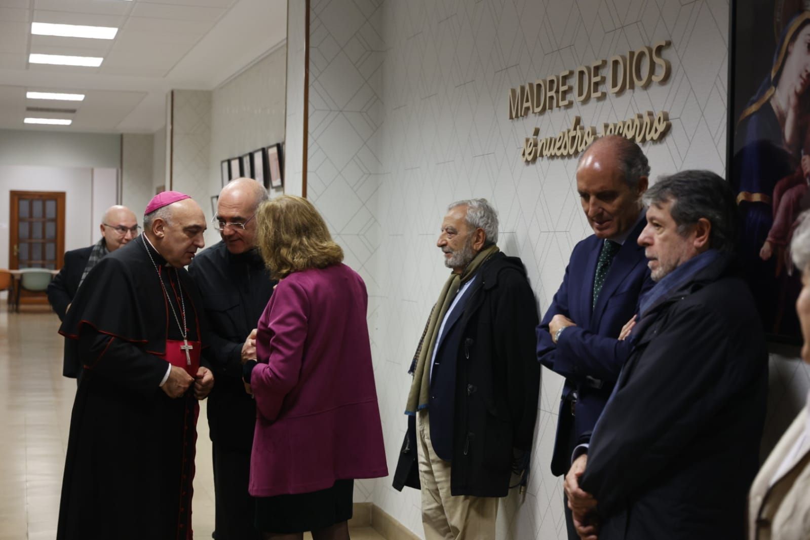 El nuevo arzobispo, Enrique Benavent, en el colegio Jesús-María