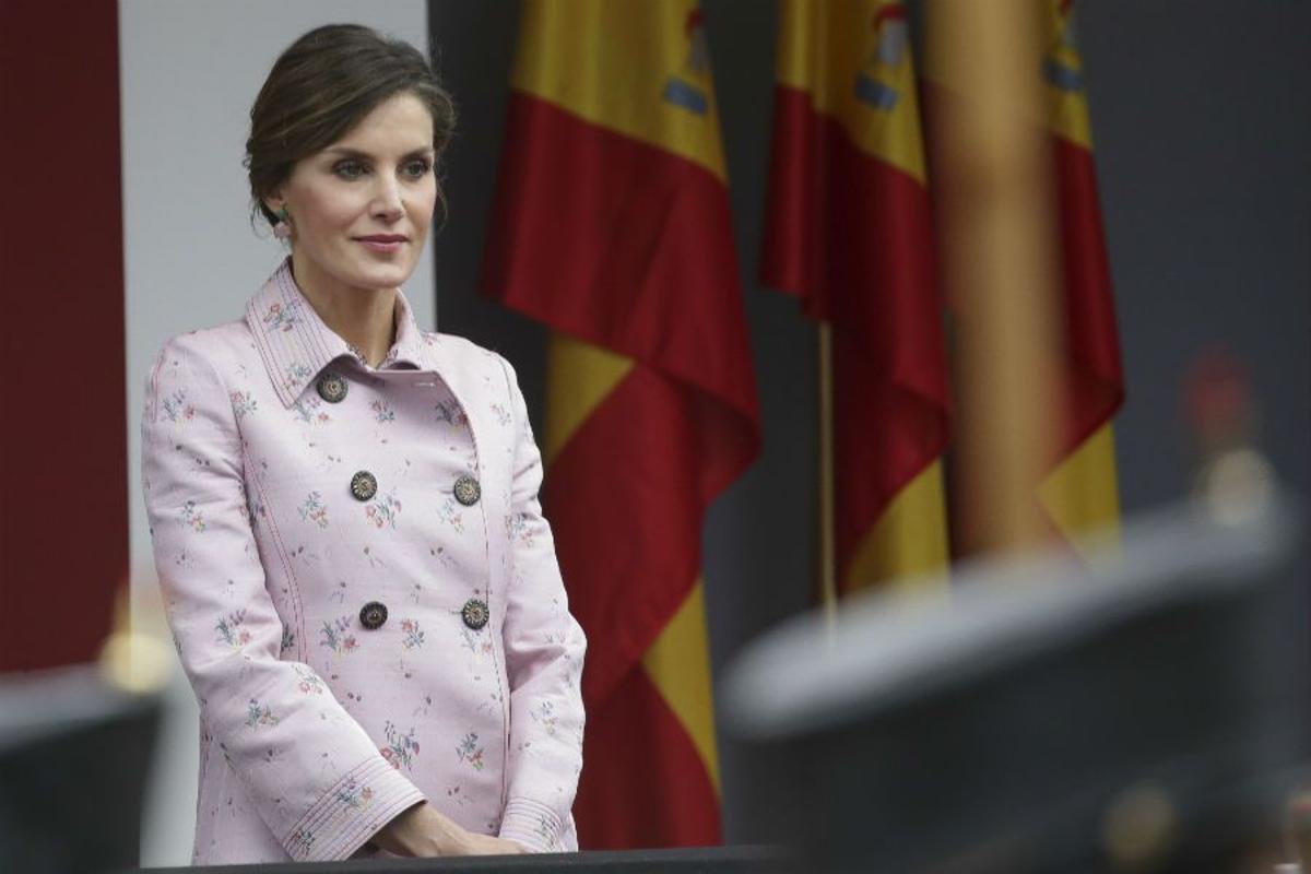 Doña Letizia durante el desfile de las Fuerzas Armadas en Logroño