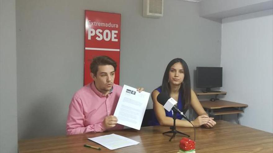 El PSOE urge soluciones para los chiringuitos