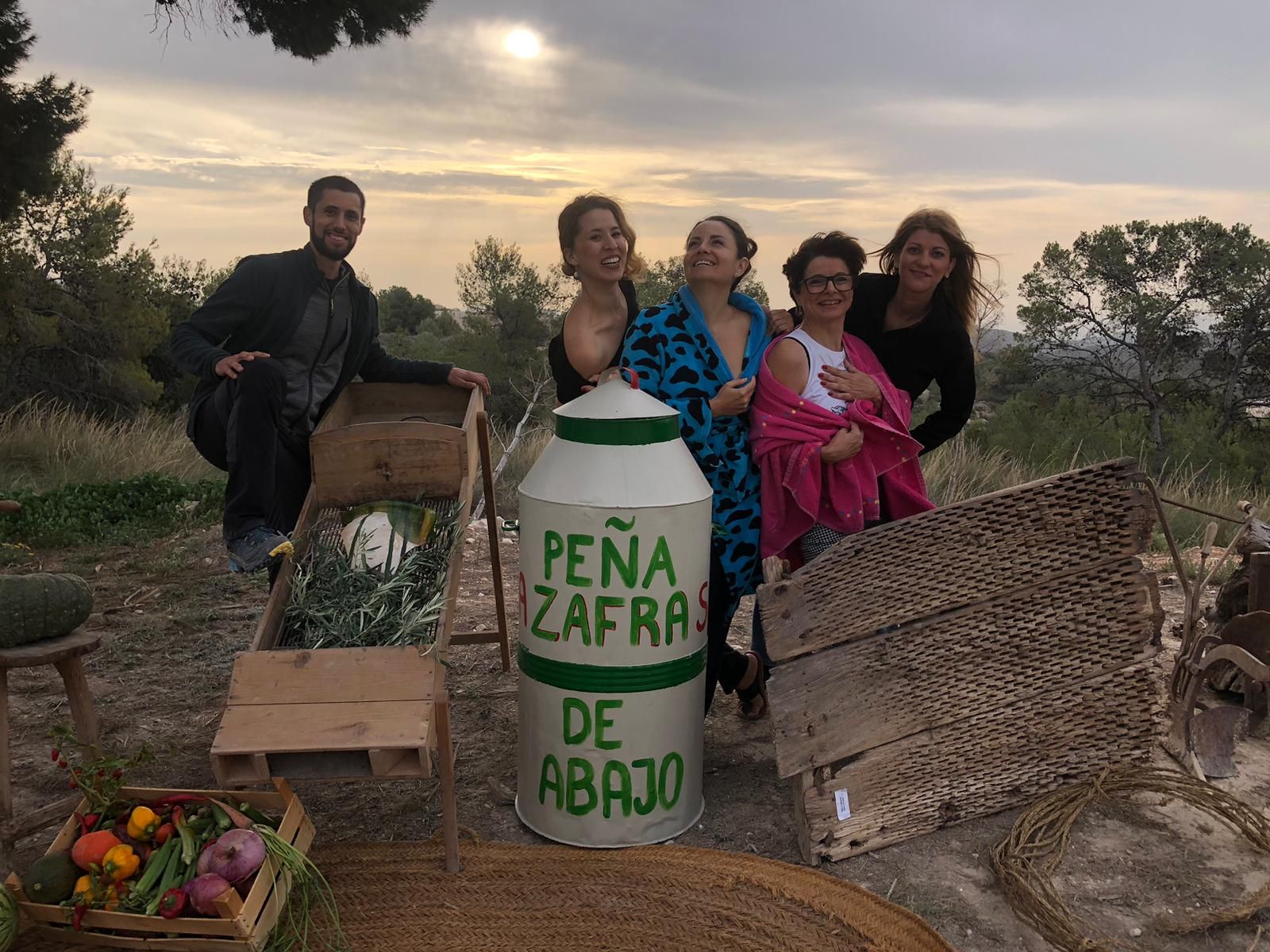 Así fue la sesión de fotos al desnudo de los vecinos de Peña Zafra de Abajo (Fortuna)