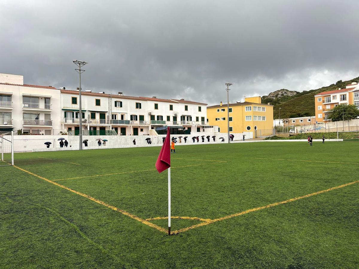 El partido se jugaba en el terreno de juego del Ferreries