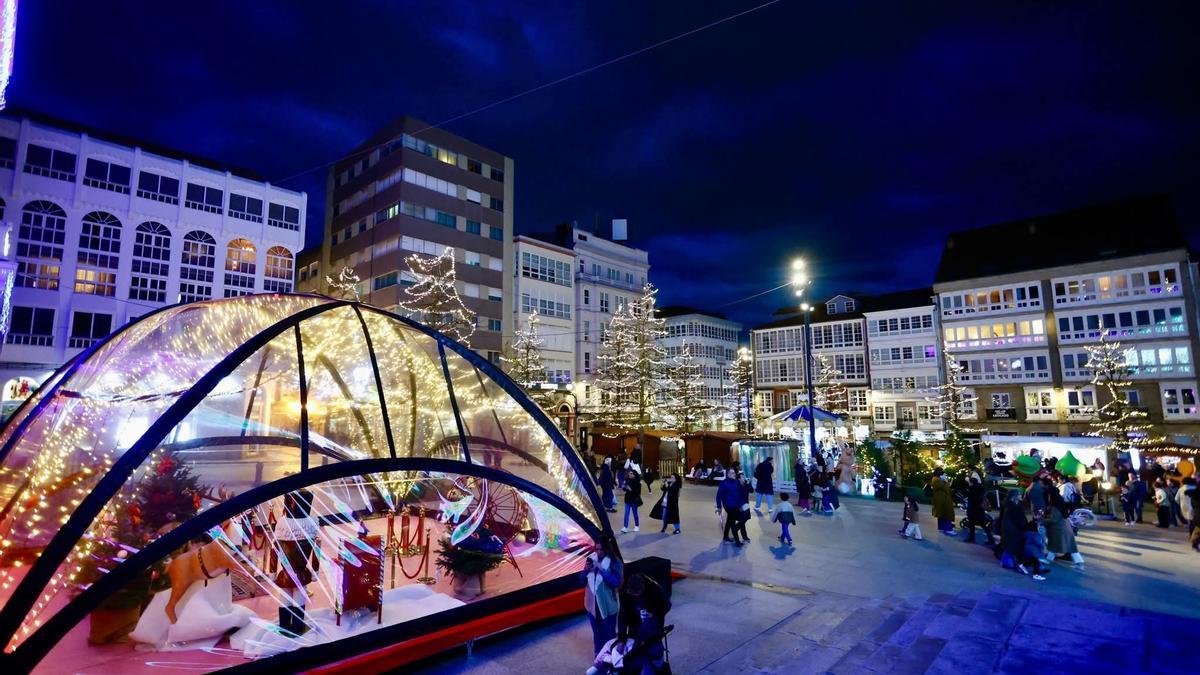 La praza de Armas (Ferrol) decorada para las fechas navideñas.